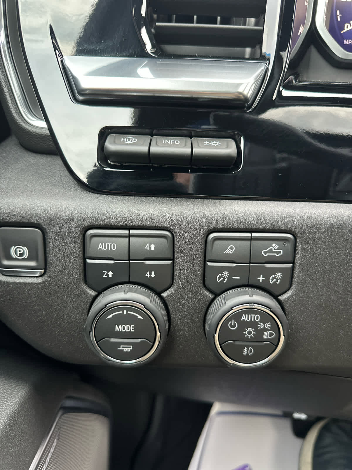New 2026 Chevrolet Silverado 1500 High Country w/ Technology Package image 20
