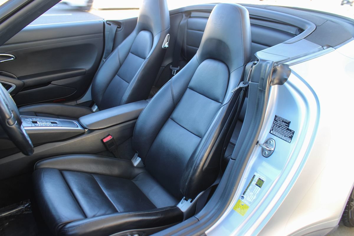 Used 2016 Porsche 911 Carrera 4S w/ Sport Chrono Package AWD/4WD image 19