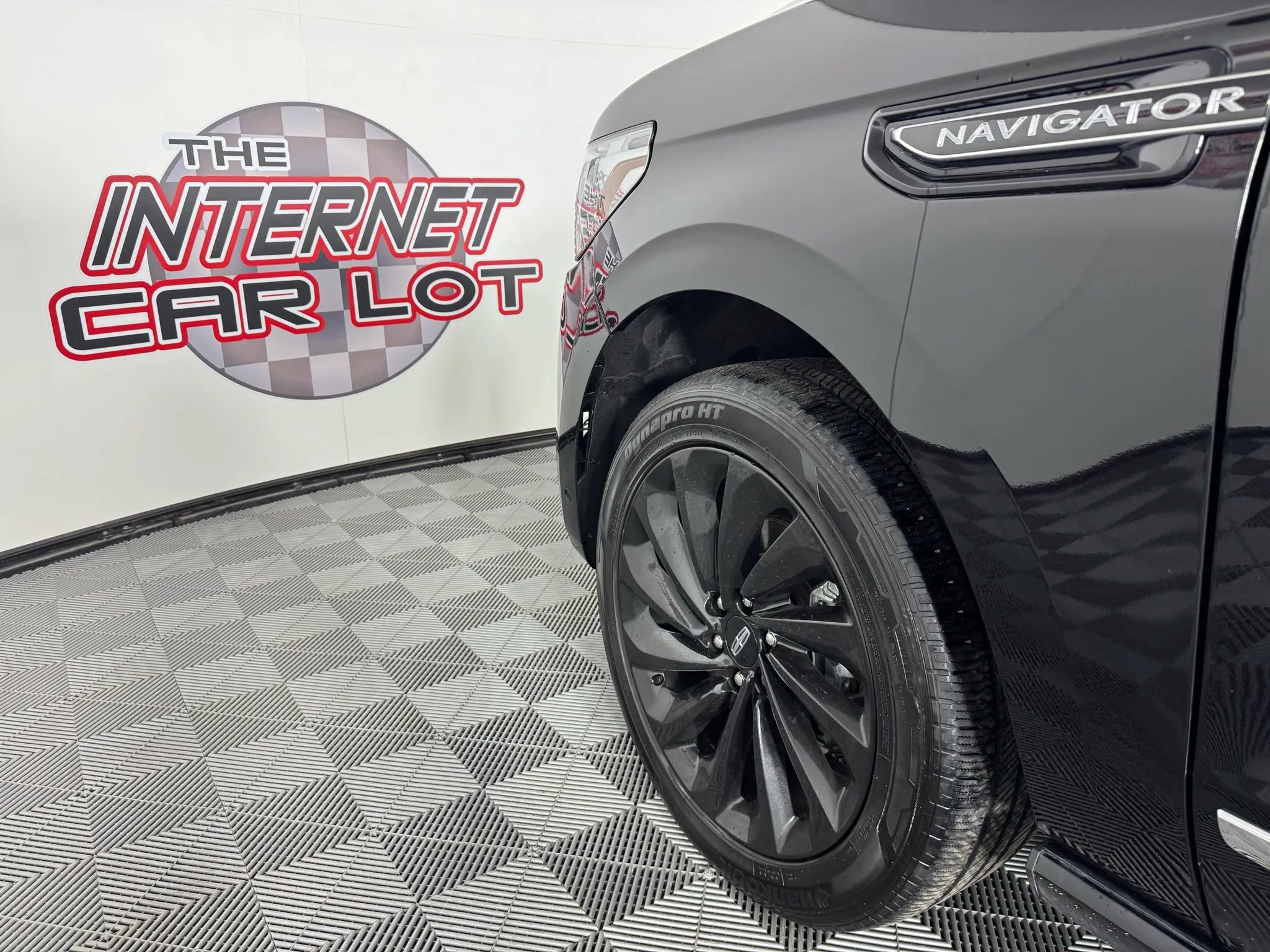 Used 2020 Lincoln Navigator L Reserve w/ Equipment Group 208A Reserve image 29