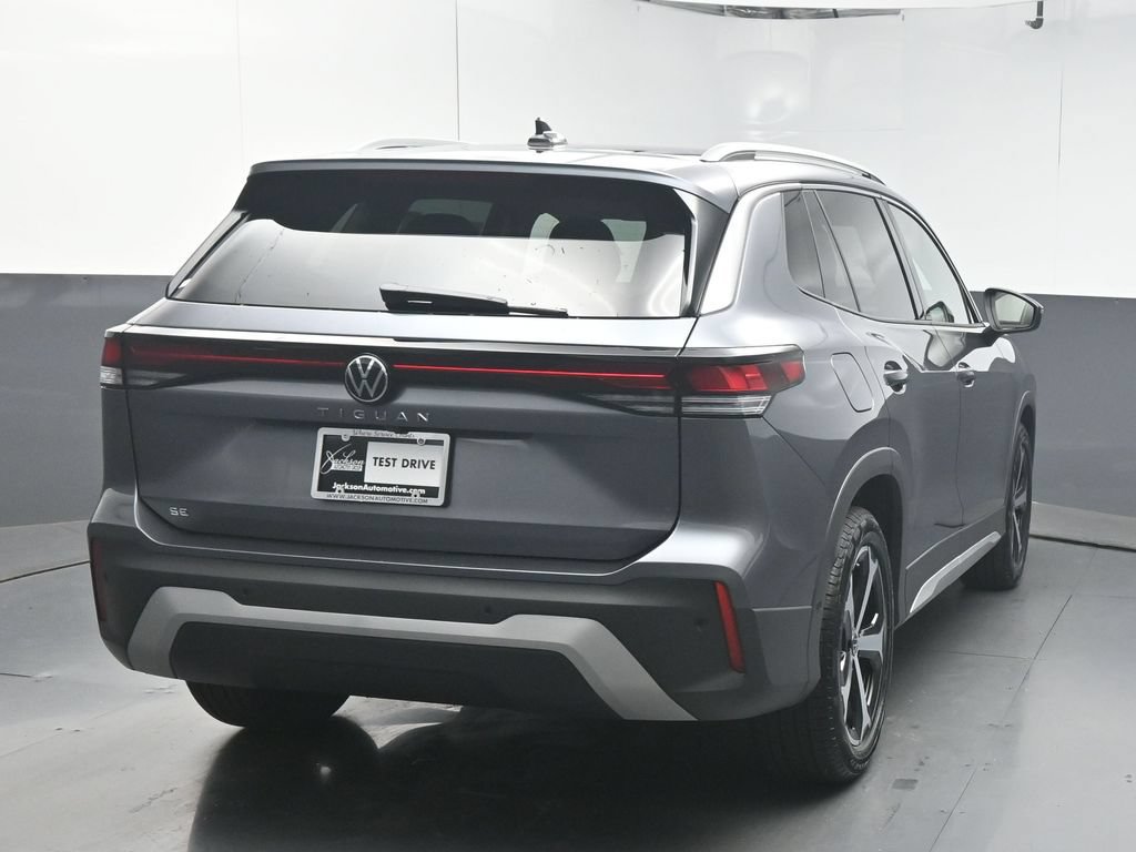 New 2026 Volkswagen Tiguan SE FWD image 7