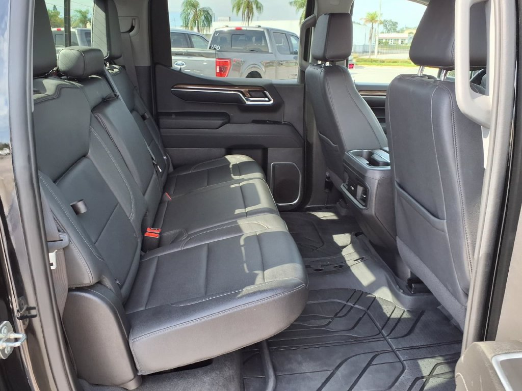 Used 2024 Chevrolet Silverado 1500 RST w/ Convenience Package II AWD/4WD image 16