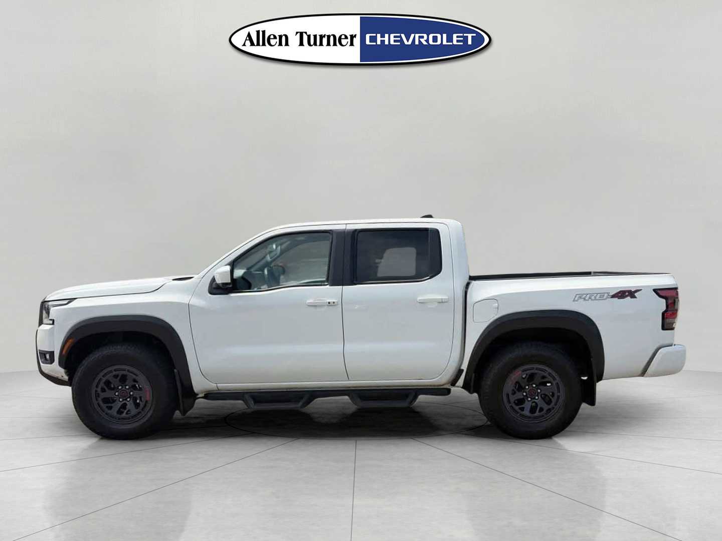 Used 2025 Nissan Frontier PRO-4X w/ Pro Convenience Package AWD/4WD image 6