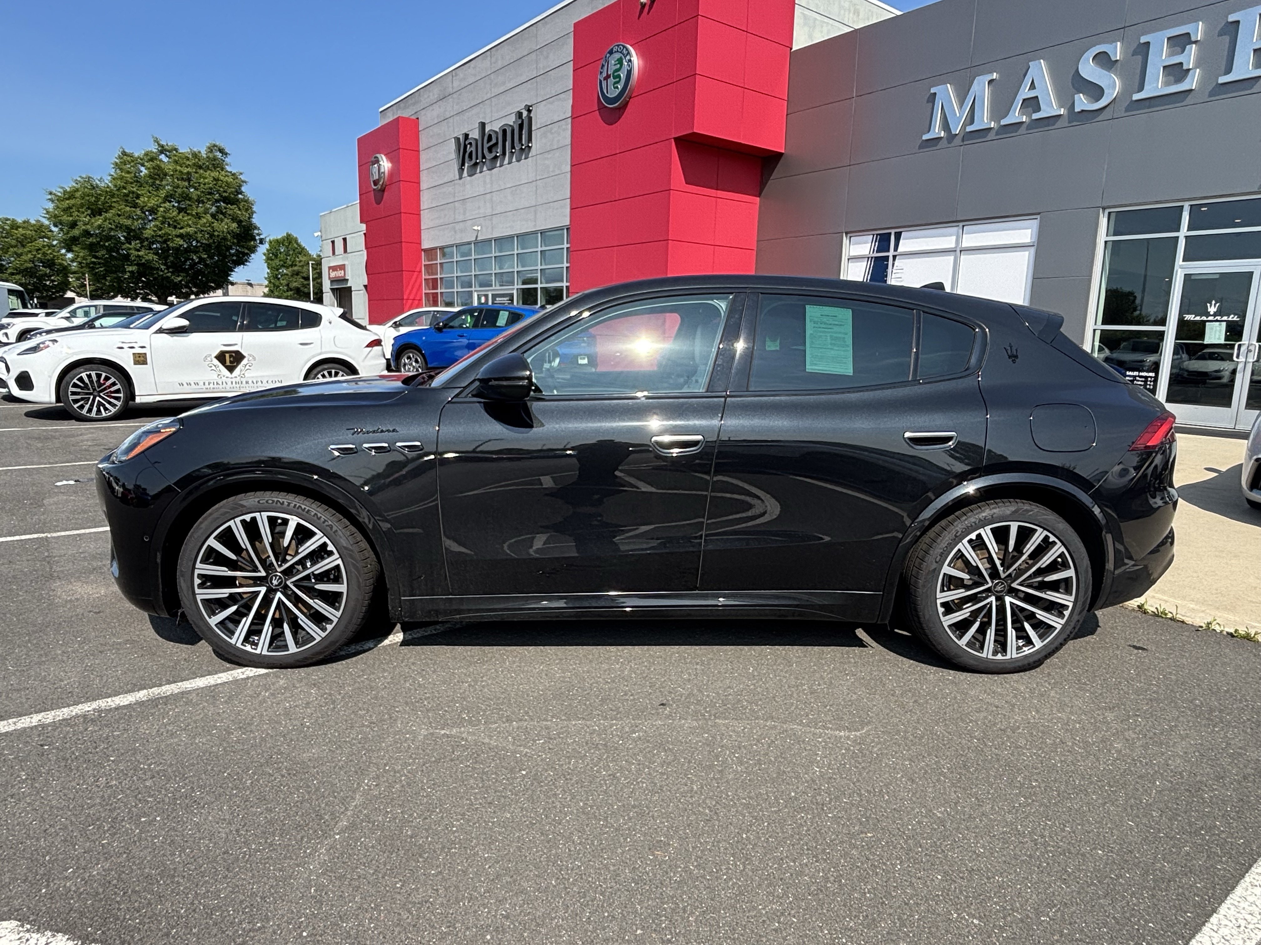 Used 2023 Maserati Grecale Folgore AWD/4WD image 4