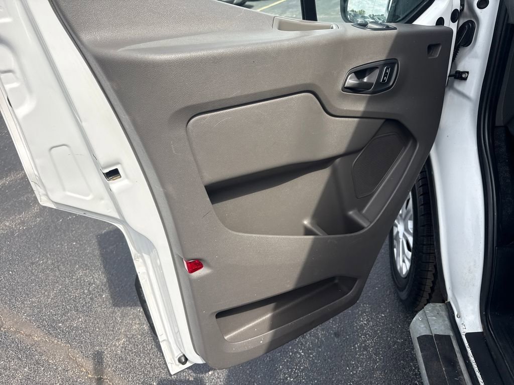 Used 2024 Ford Transit 250 Low Roof w/ Exterior Upgrade Package RWD image 24