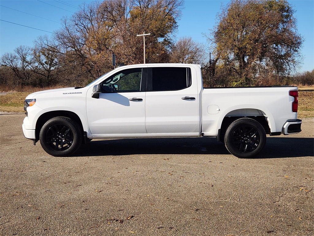 Used 2024 Chevrolet Silverado 1500 Custom image 4