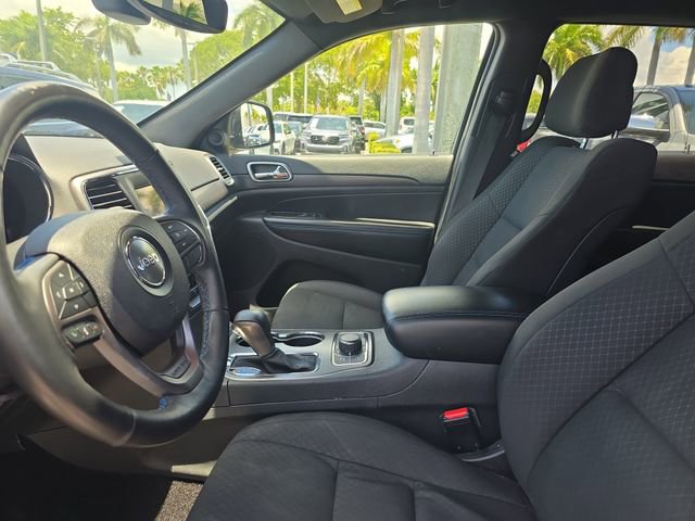 Used 2018 Jeep Grand Cherokee Laredo image 20