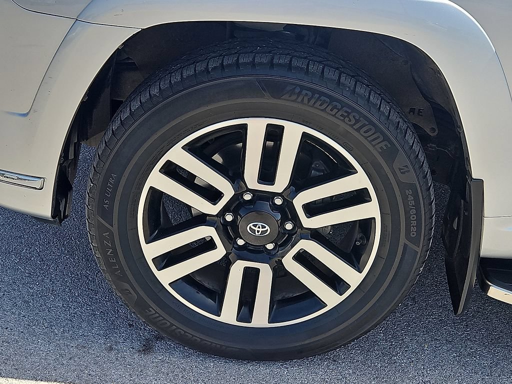 Used 2022 Toyota 4Runner Limited AWD/4WD image 13