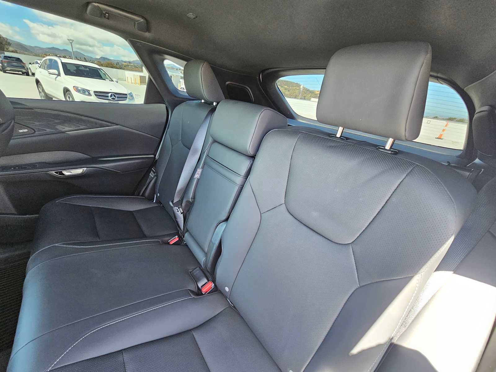 Used 2024 Lexus RX 350 F Sport w/ Convenience Package image 17