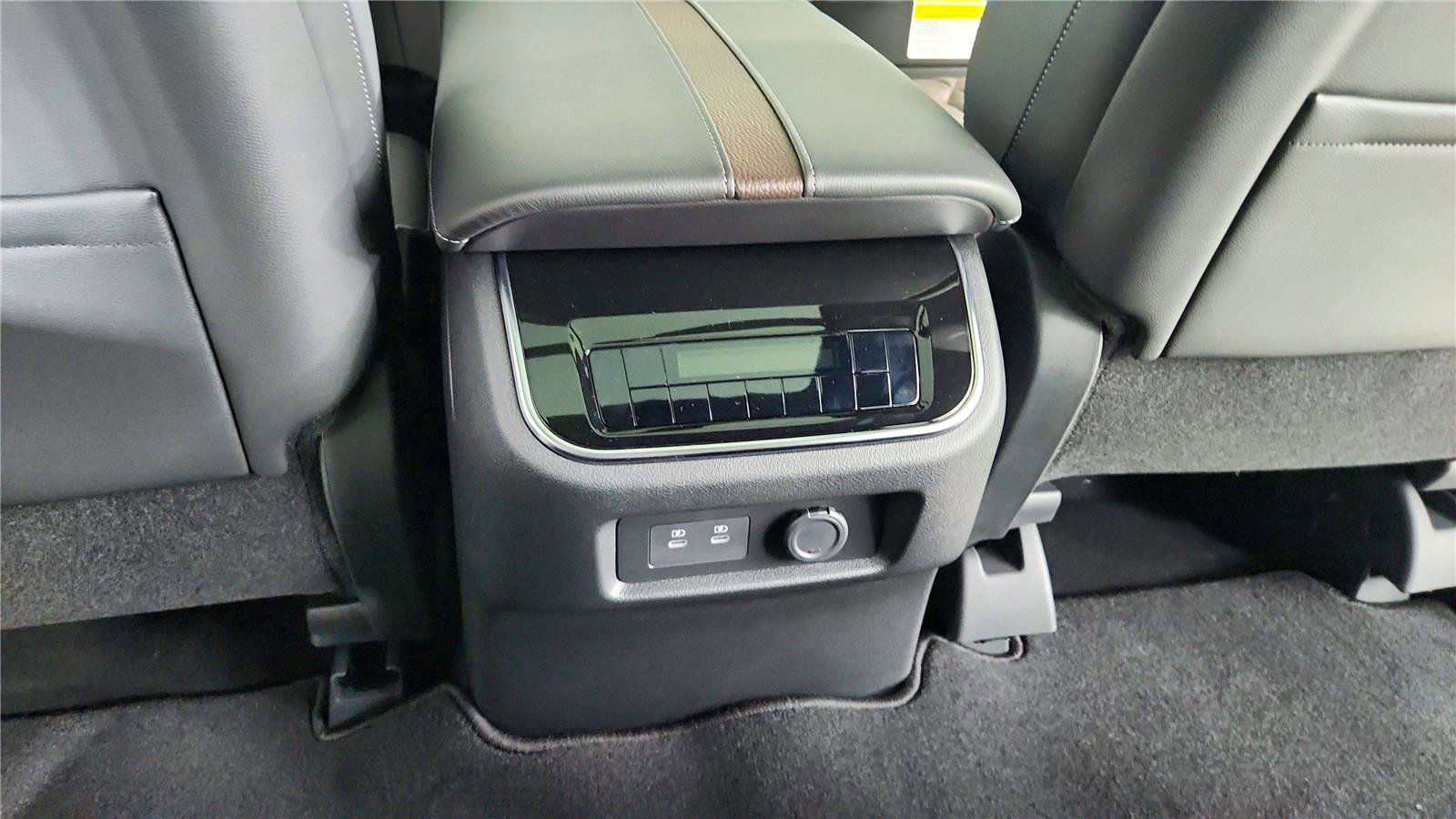 New 2026 Nissan Armada Platinum image 36