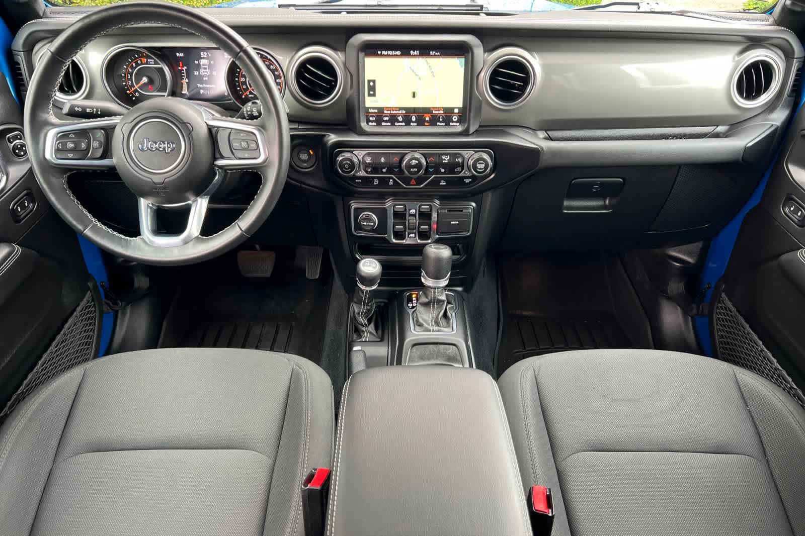Used 2022 Jeep Wrangler Unlimited Sahara w/ Cold Weather Group AWD/4WD image 3