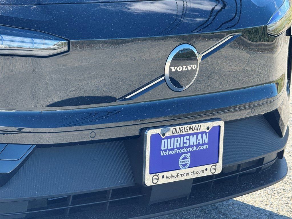 New 2026 Volvo EX30 Plus w/ Protection Package Premier image 2