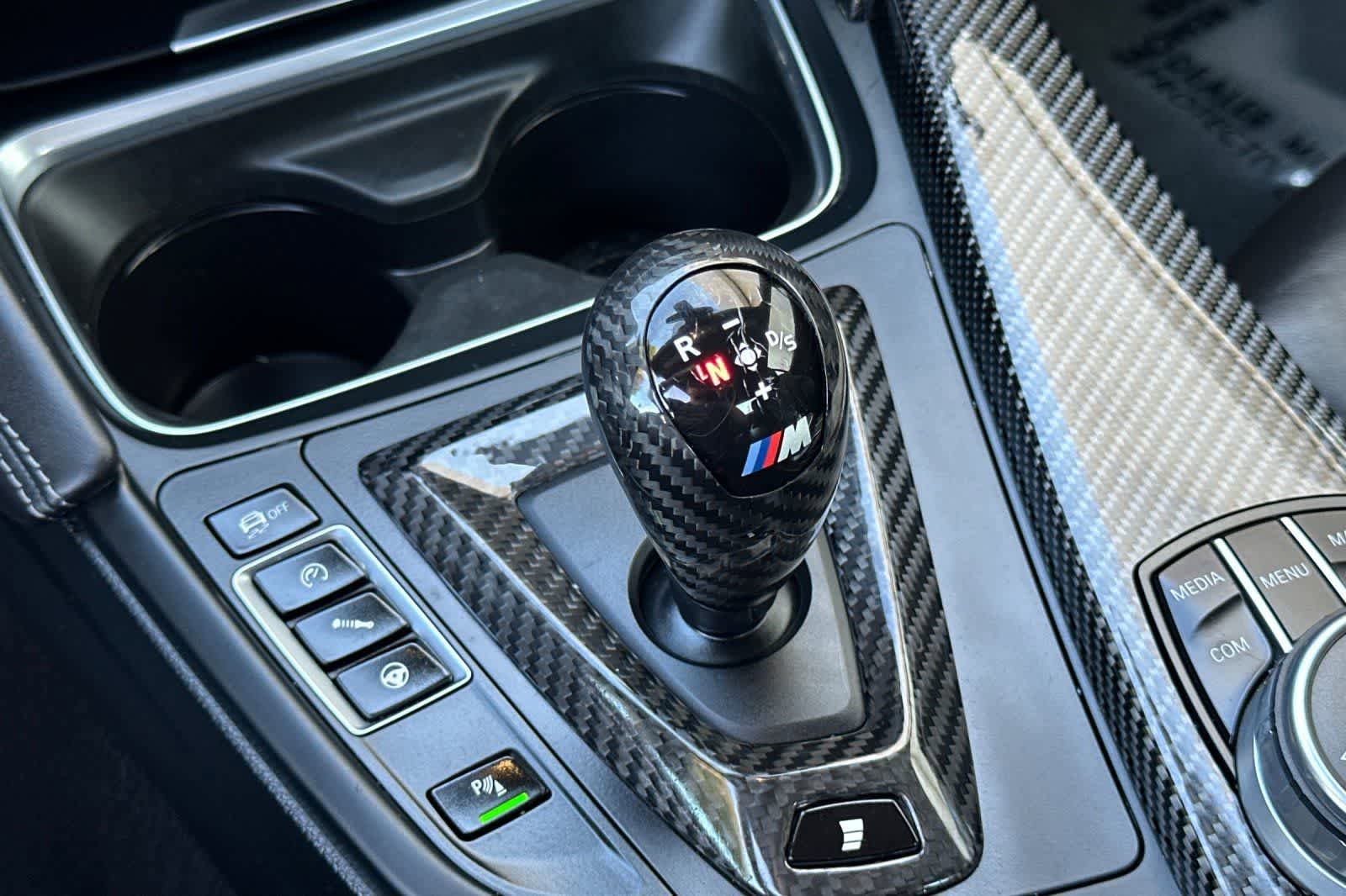 Used 2017 BMW M4 Convertible image 27