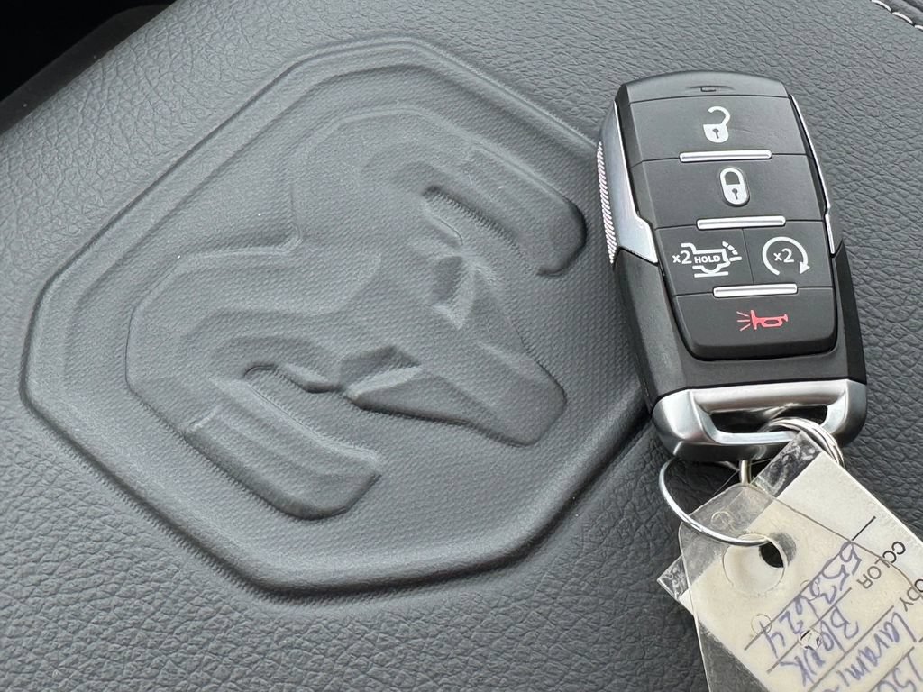New 2027 RAM 1500 Laramie w/ Night Edition AWD/4WD image 31