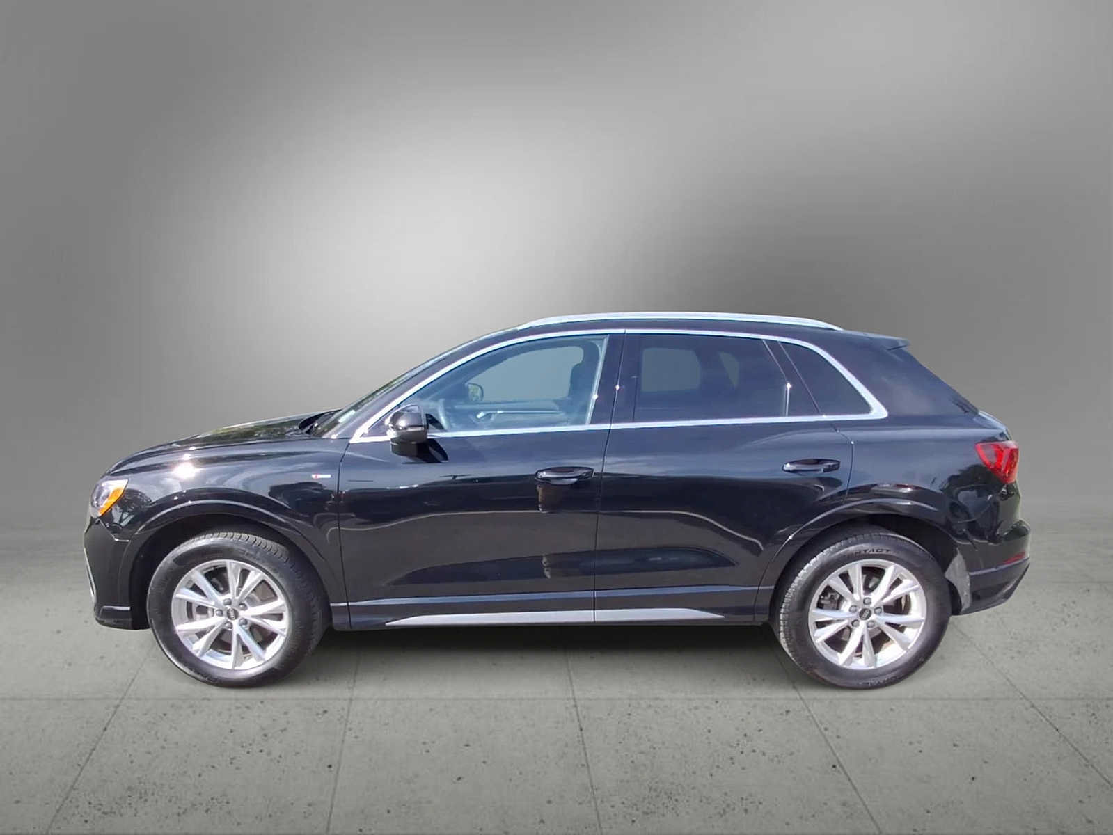 Certified 2022 Audi Q3 2.0T Premium AWD/4WD image 5