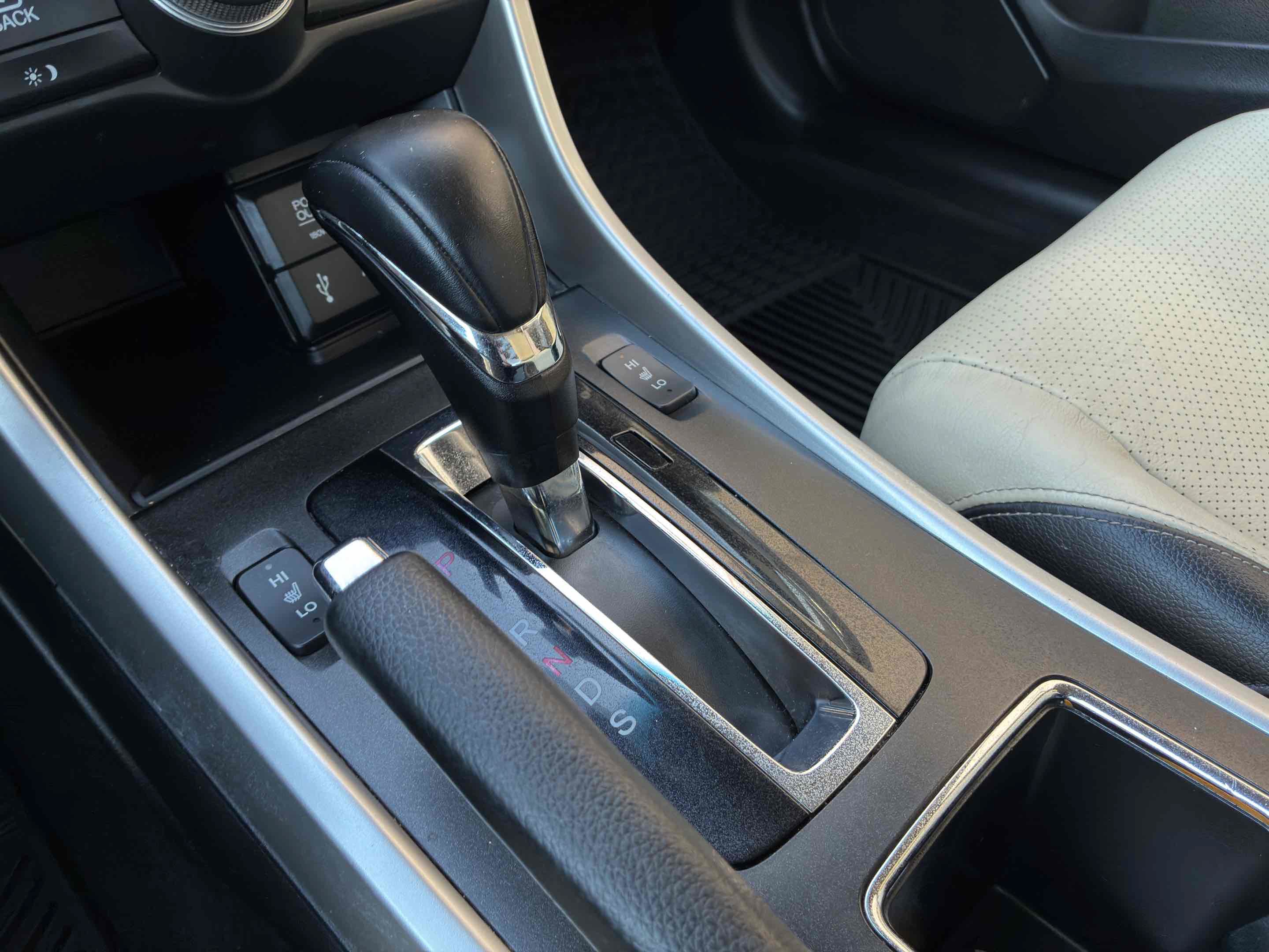 Used 2015 Honda Accord EX-L image 36
