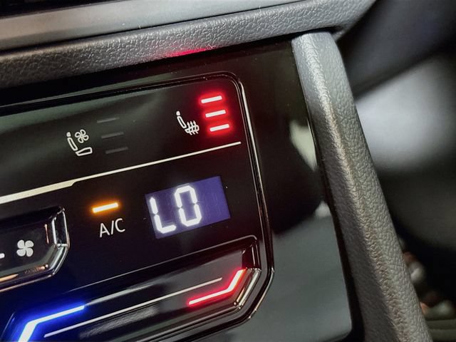 Certified 2026 Volkswagen Jetta SEL FWD image 19