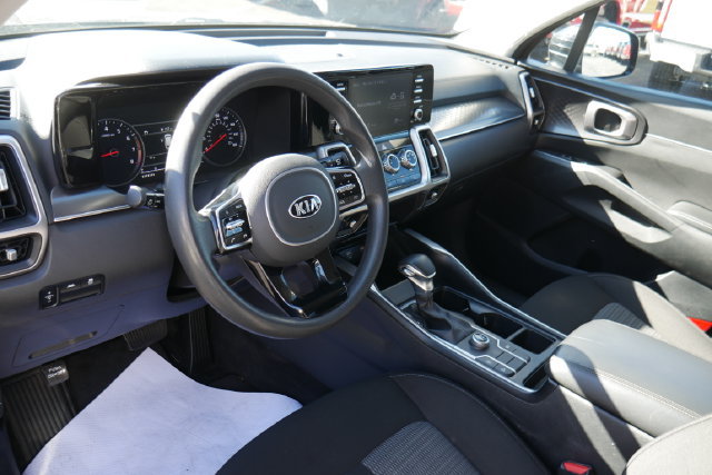 Used 2021 Kia Sorento LX FWD image 13