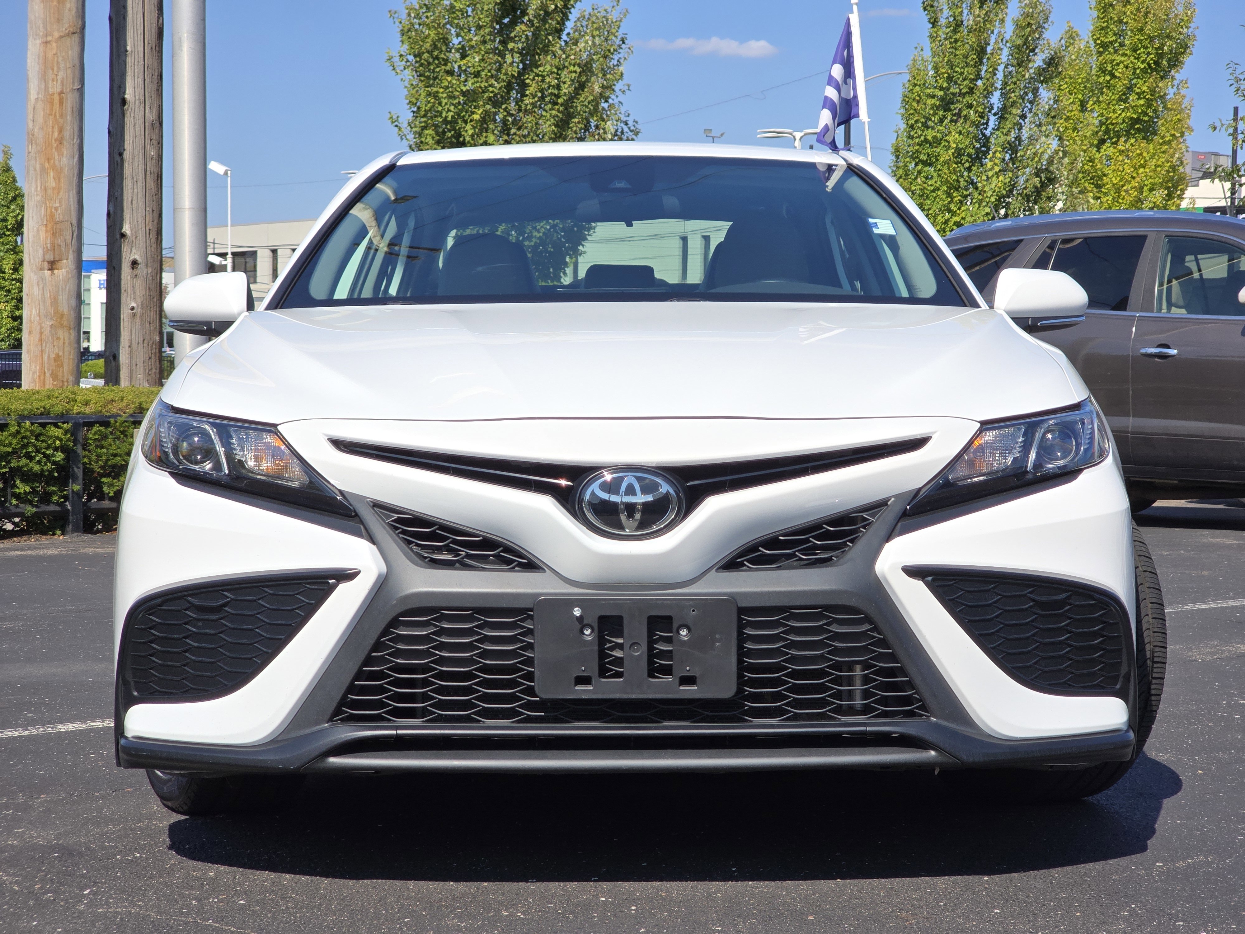 Used 2023 Toyota Camry SE image 16