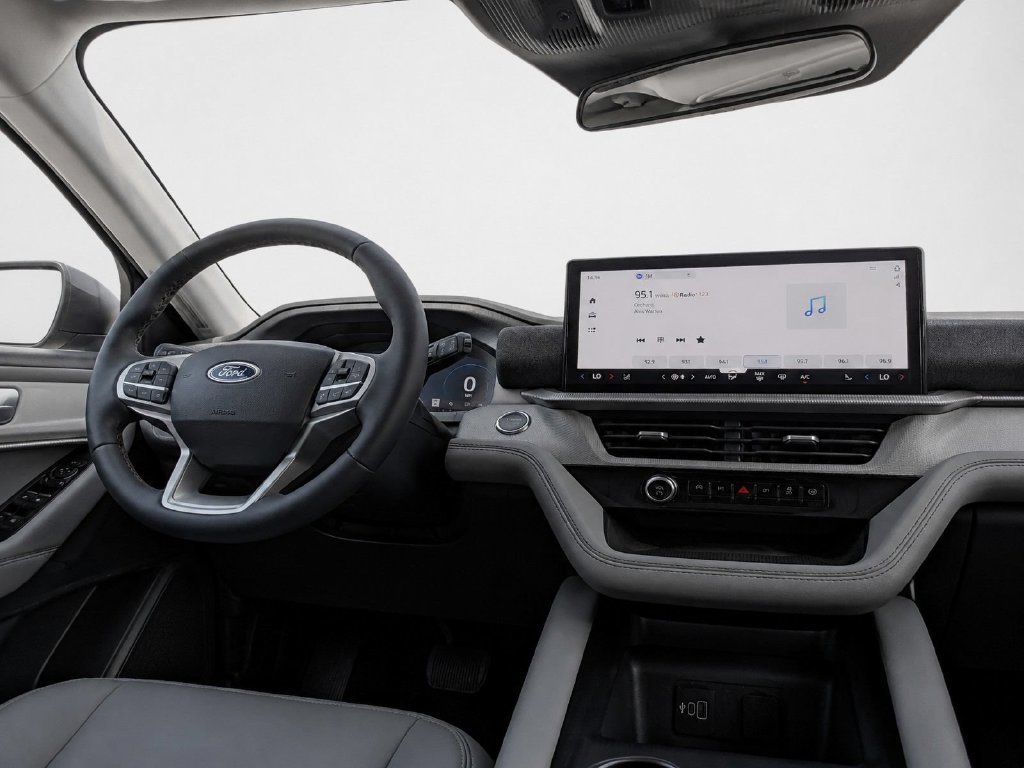 New 2026 Ford Explorer Active AWD/4WD image 18