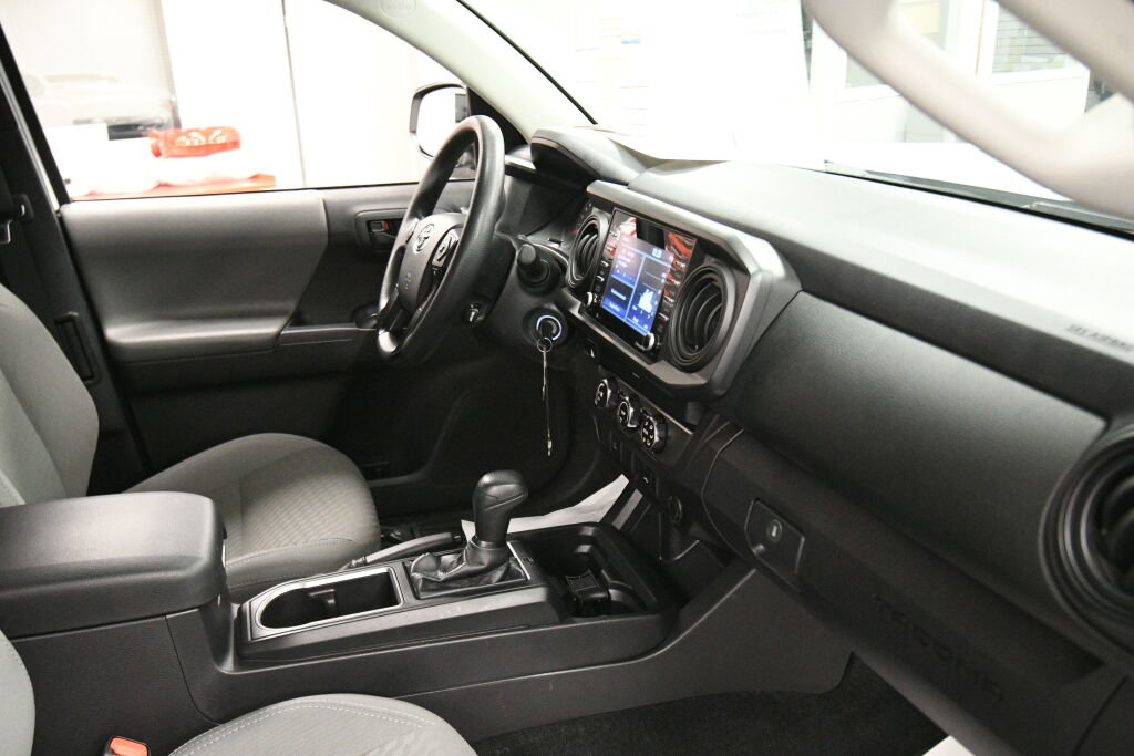 Certified 2021 Toyota Tacoma SR image 24