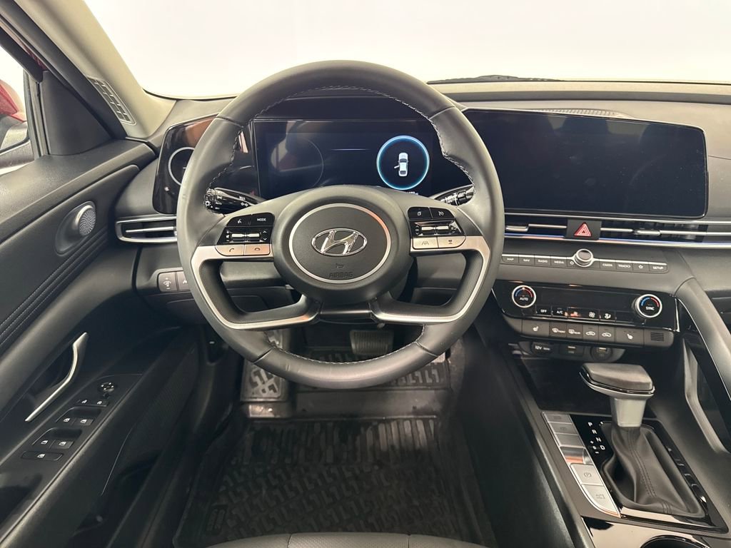 Certified 2023 Hyundai Elantra Limited FWD image 13