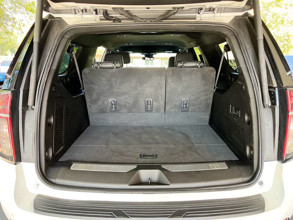 Used 2023 Chevrolet Suburban Premier RWD image 26