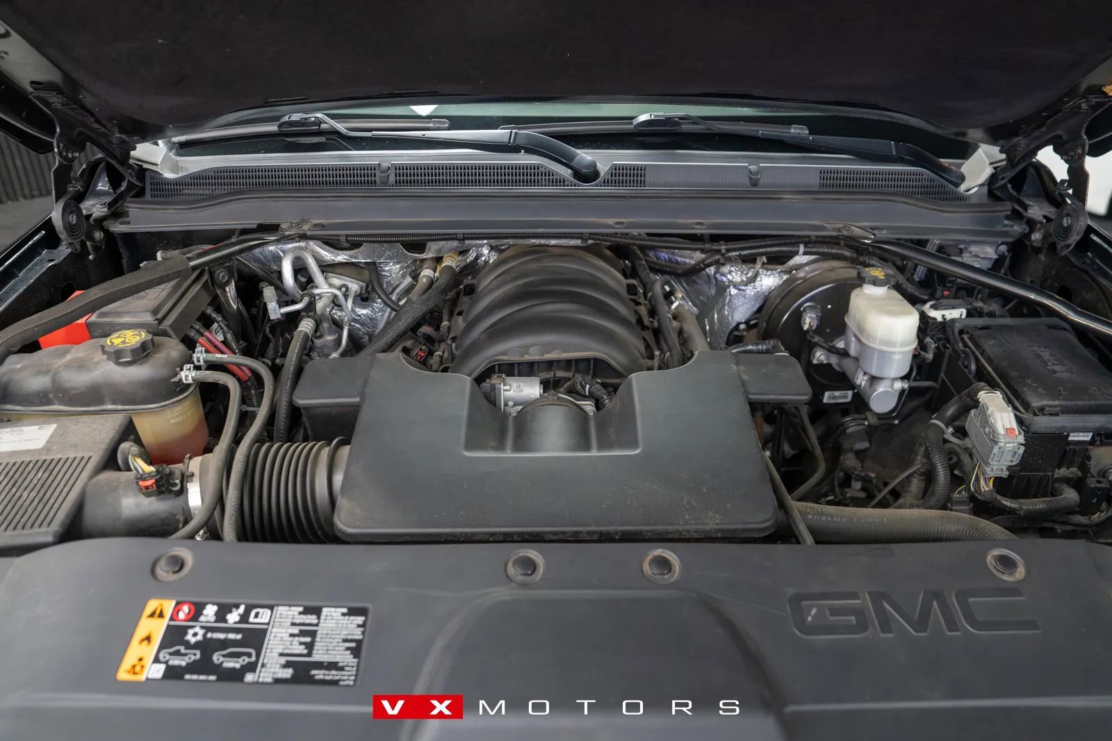 Used 2017 GMC Yukon XL Denali w/ Open Road Package image 6