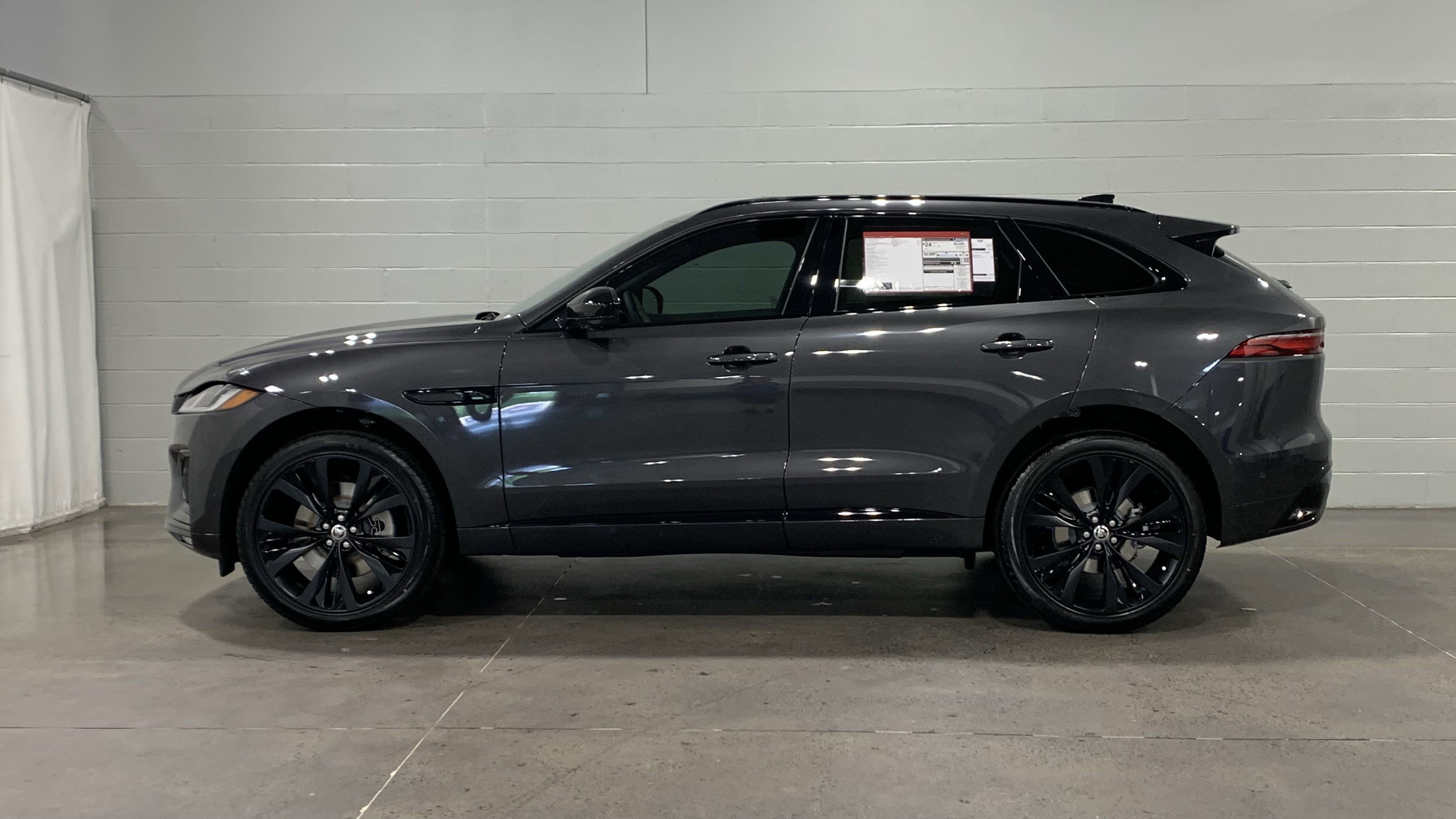 New 2026 Jaguar F-PACE R-Dynamic S image 7