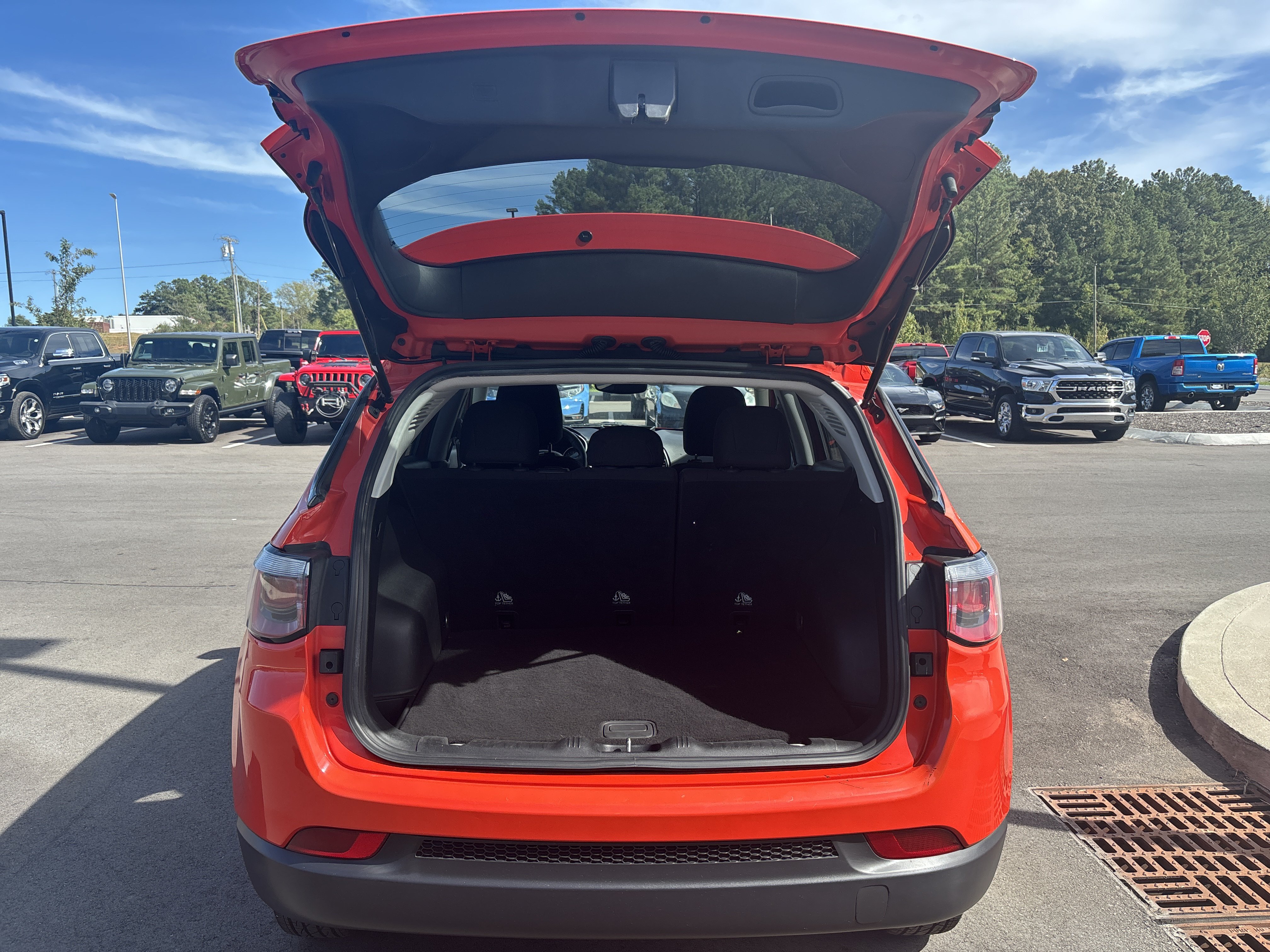 Used 2017 Jeep Compass Sport AWD/4WD image 35