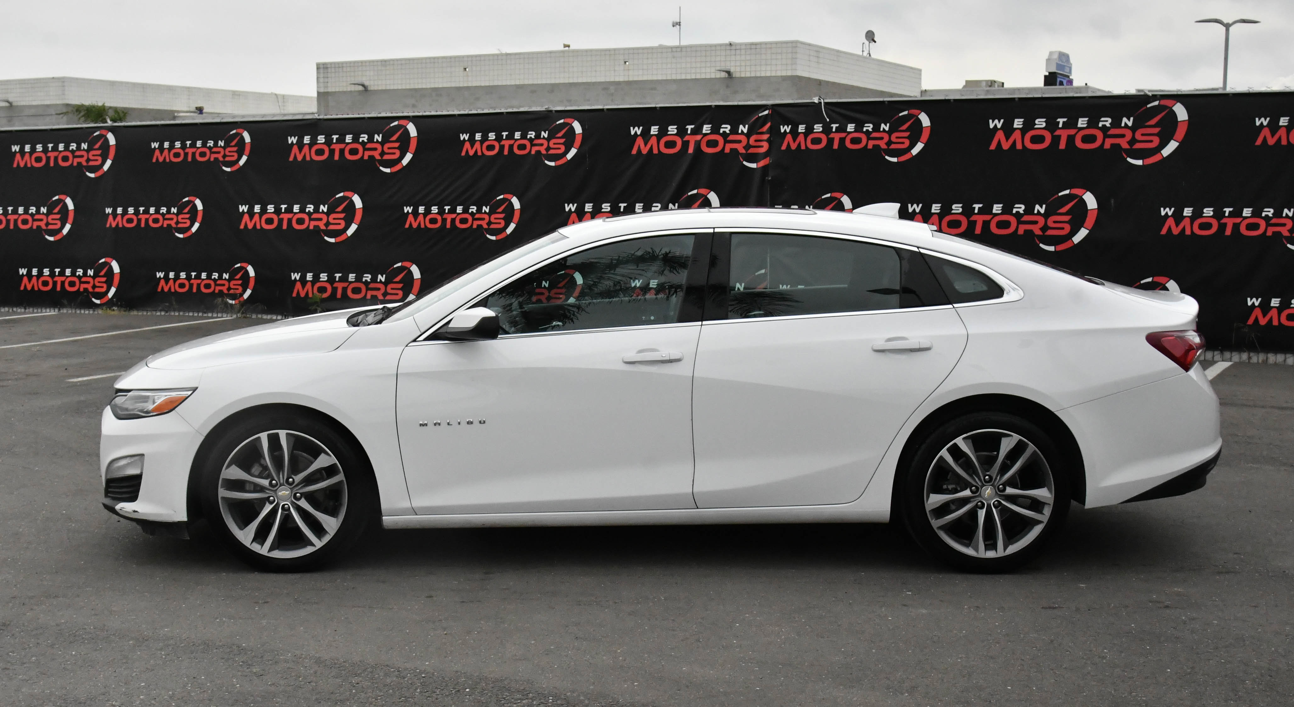 Used 2023 Chevrolet Malibu LT image 4