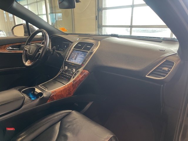 Used 2019 Lincoln Nautilus Reserve image 25