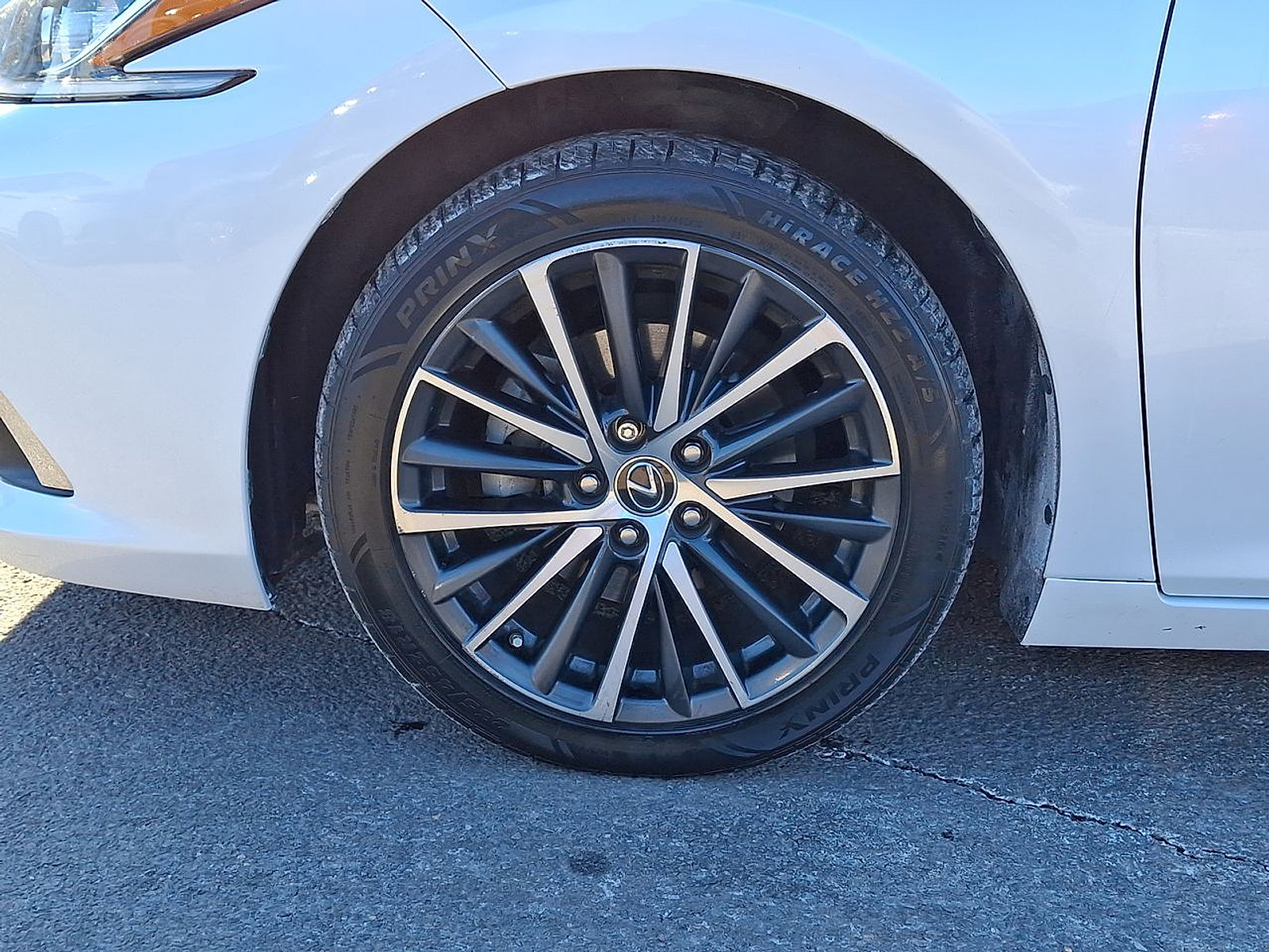 Used 2022 Lexus ES 350 w/ Premium Package image 16