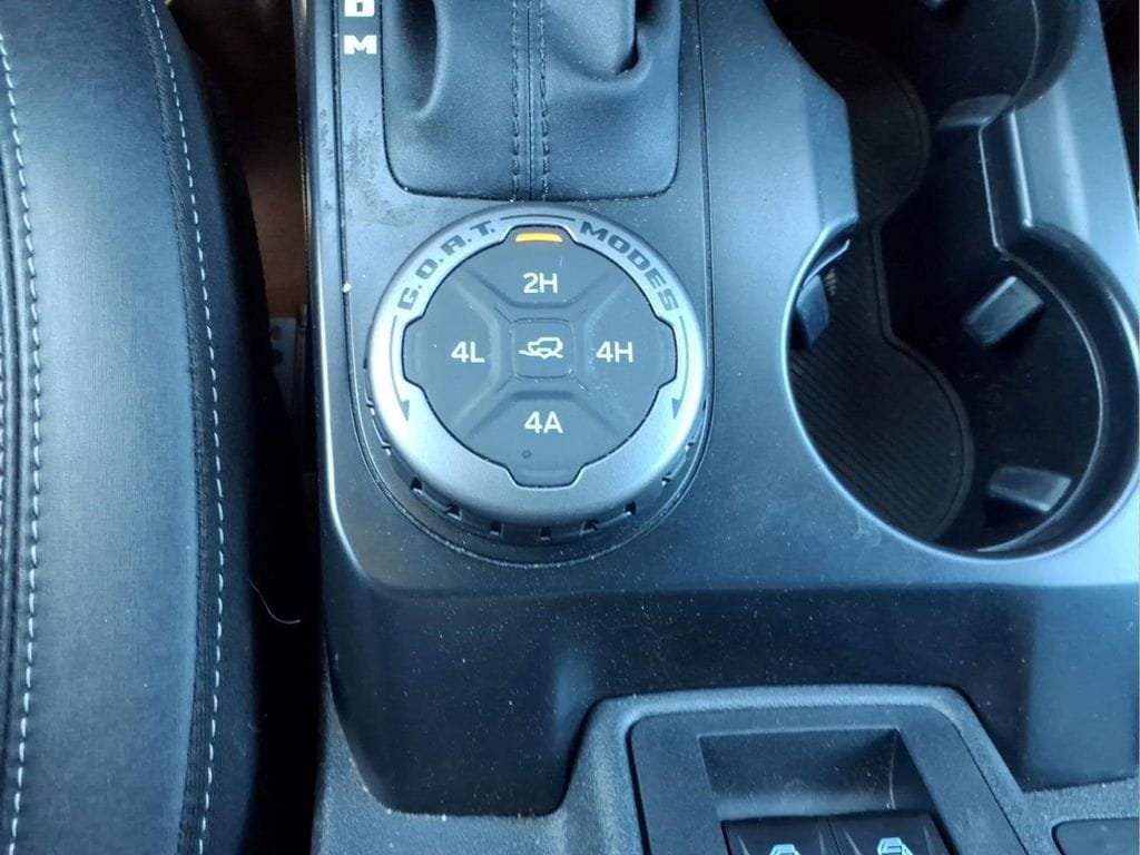 Used 2025 Ford Bronco Badlands AWD/4WD image 23