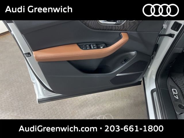 Used 2023 Audi Q7 2.0T Premium w/ Premium Plus Package AWD/4WD image 19