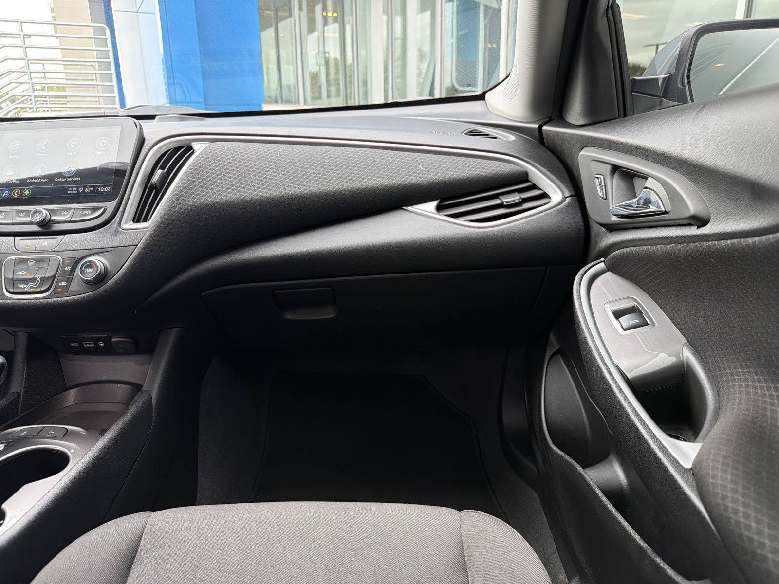 Used 2025 Chevrolet Malibu LS FWD image 27