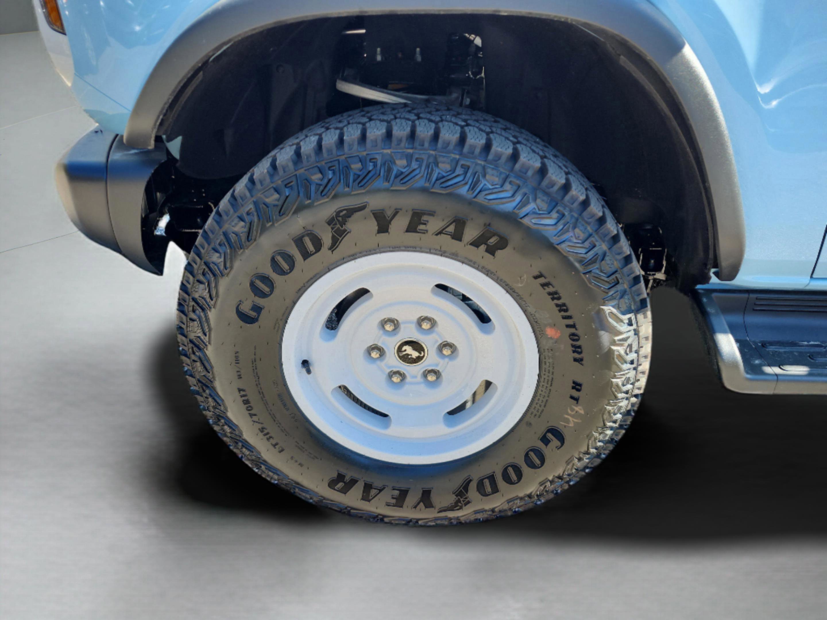 New 2025 Ford Bronco Heritage Edition image 10