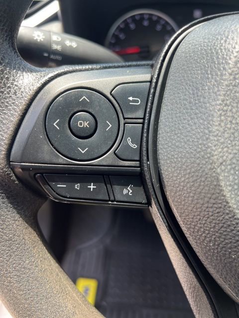 Used 2022 Toyota RAV4 XLE FWD image 12