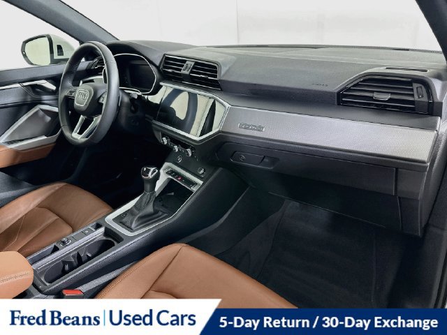 Used 2025 Audi Q3 2.0T Premium w/ Convenience Package AWD/4WD image 36