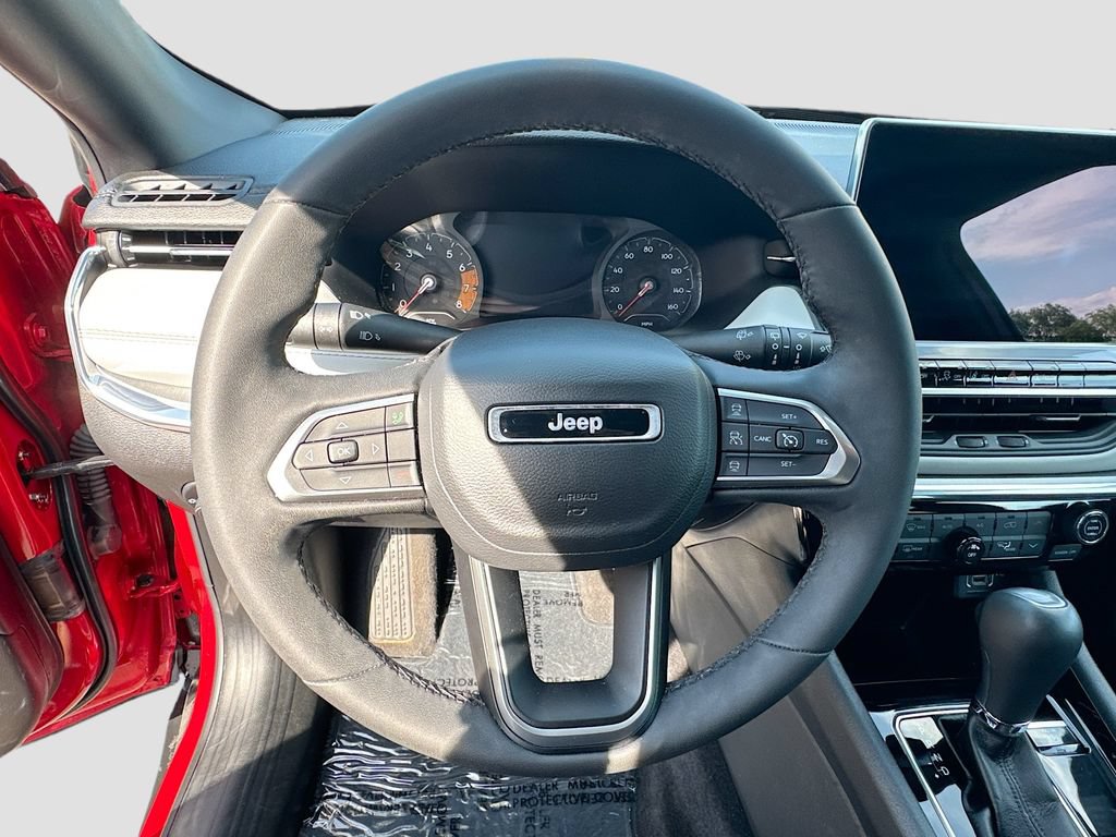 Used 2023 Jeep Compass Limited AWD/4WD image 11