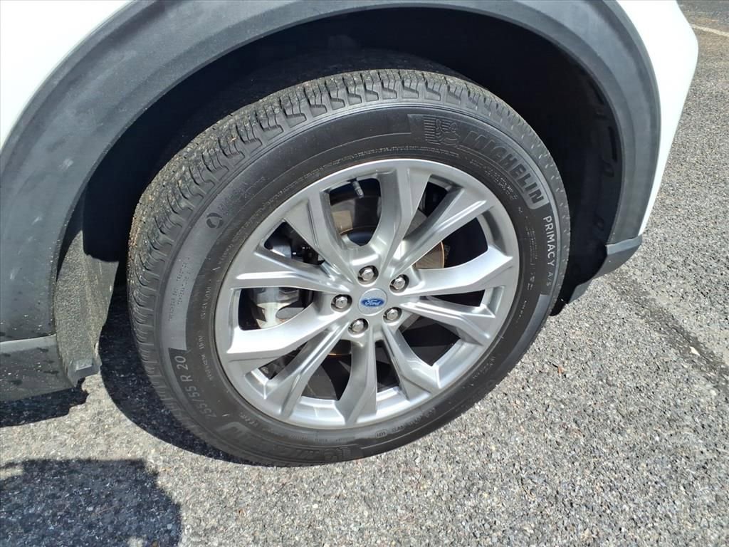 Used 2021 Ford Explorer XLT w/ Equipment Group 202A AWD/4WD image 7