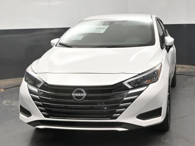 New 2025 Nissan Versa SV w/ Trunk Package FWD image 3