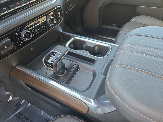 Used 2024 Chevrolet Silverado 1500 High Country image 25