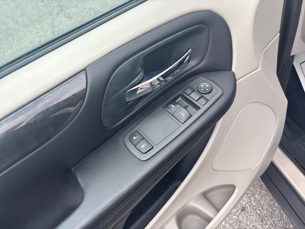 Used 2013 Dodge Grand Caravan American Value Package image 15