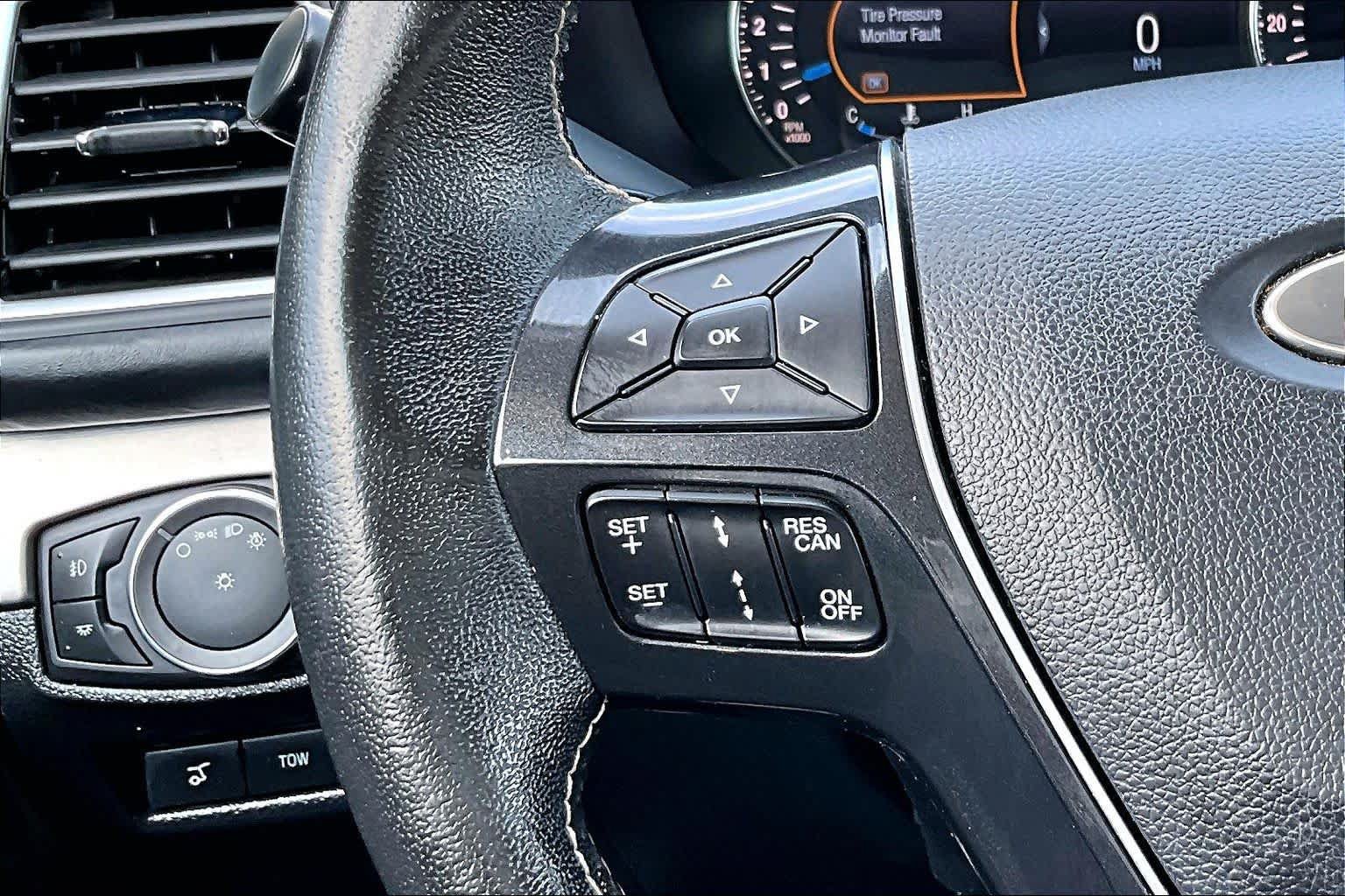 Used 2017 Ford Explorer Platinum AWD/4WD image 24