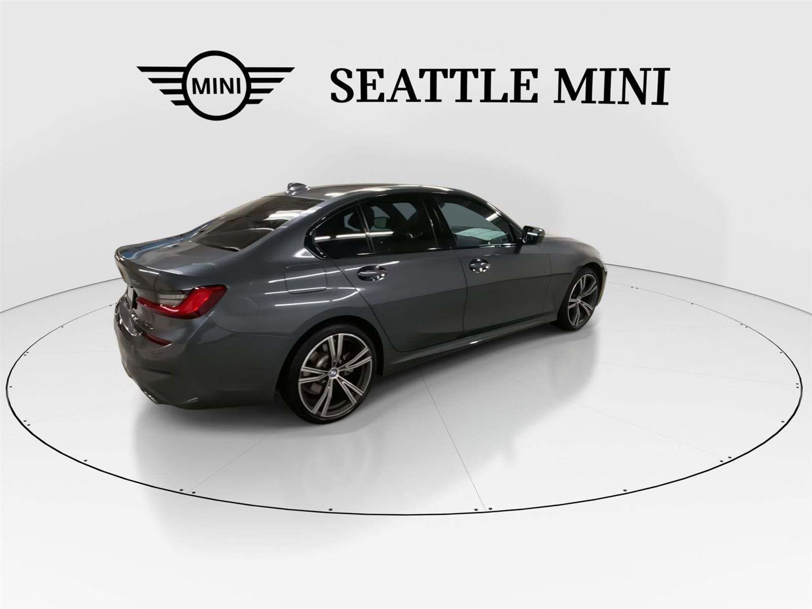 Used 2021 BMW 330e xDrive w/ M Sport Package image 11