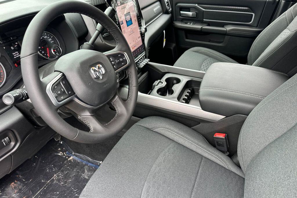 New 2026 RAM 2500 Big Horn AWD/4WD image 10