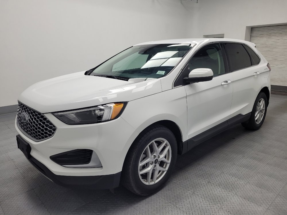 Used 2024 Ford Edge SEL image 2