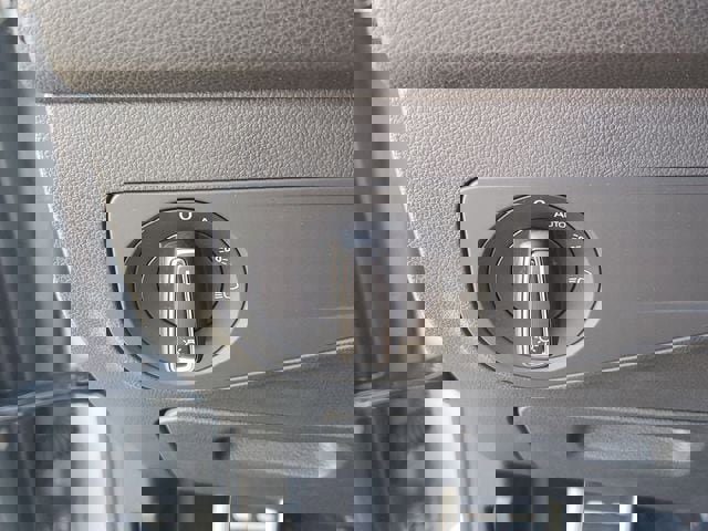 Certified 2023 Volkswagen Tiguan SE R-Line AWD/4WD image 28