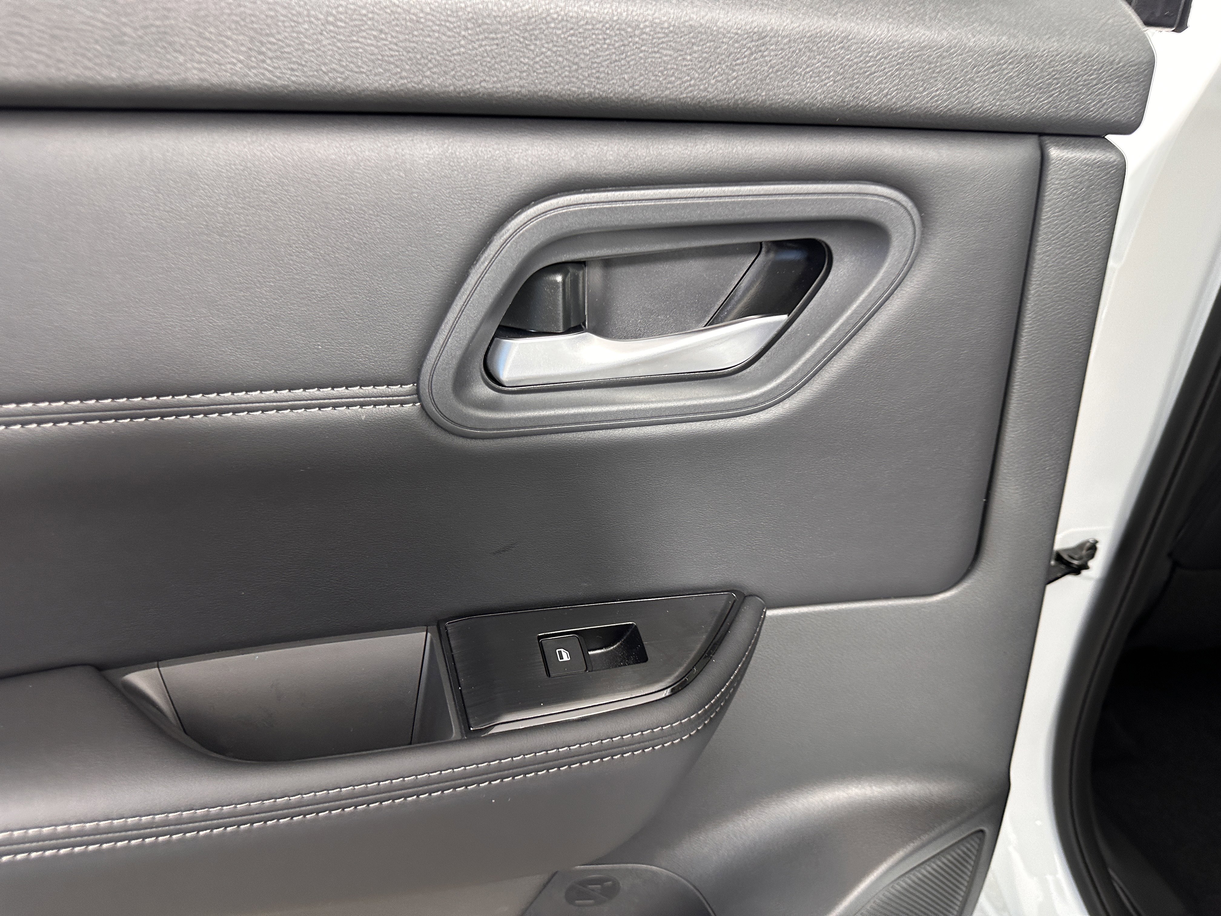 New 2026 Nissan Rogue SV w/ SV Premium Package image 34