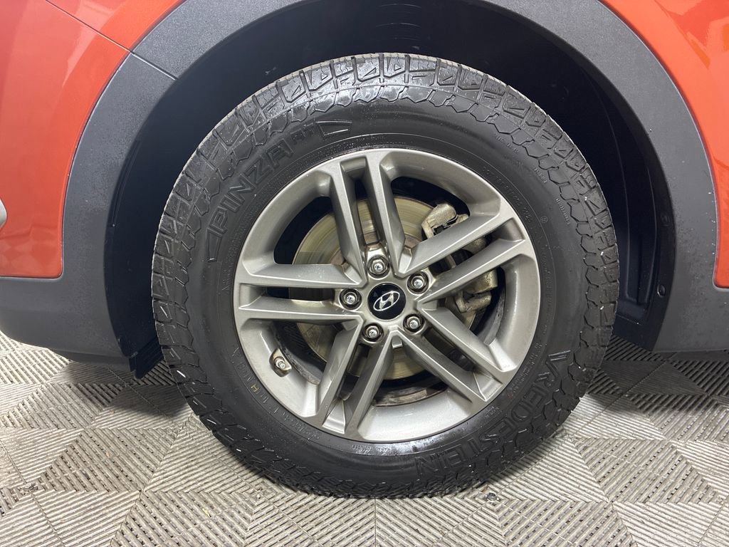 Used 2017 Hyundai Santa Fe Sport image 6